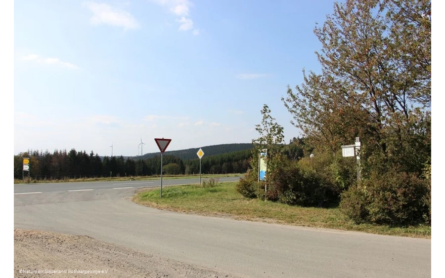 Der Wanderparkplatz Fahlenscheid.jpg