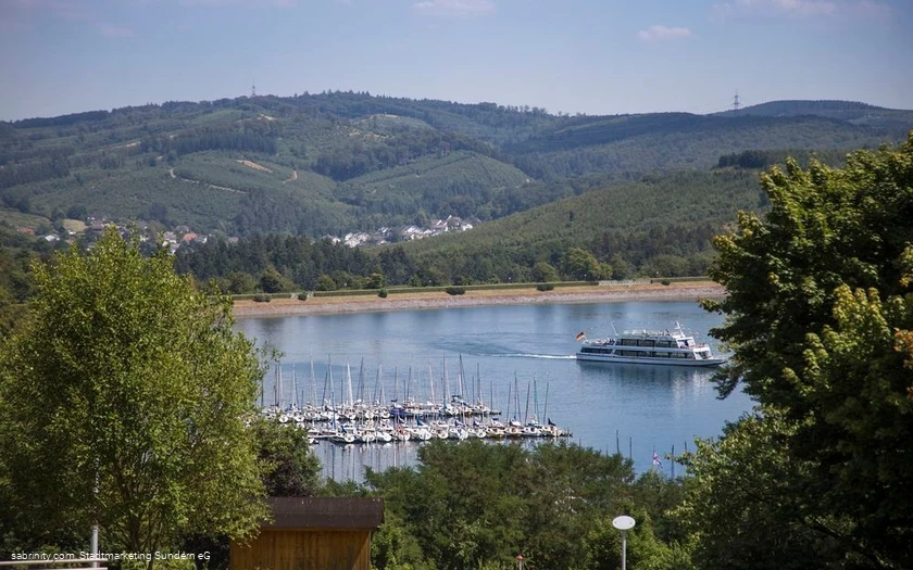Schiff auf Sorpesee