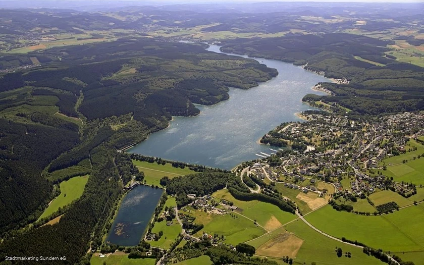 Sorpesee von oben