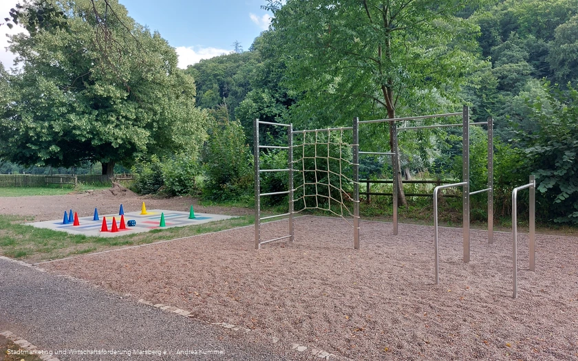 Alter Gutsgarten - Mensch-ärgere-dich-nicht-Feld