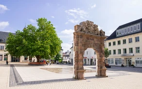 HAT_Foto_6.1_Stadtmarketing_Marktplatz_1zu1_FullHD.jpeg