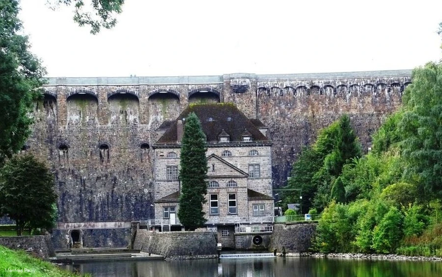 Staumauer Diemelsee