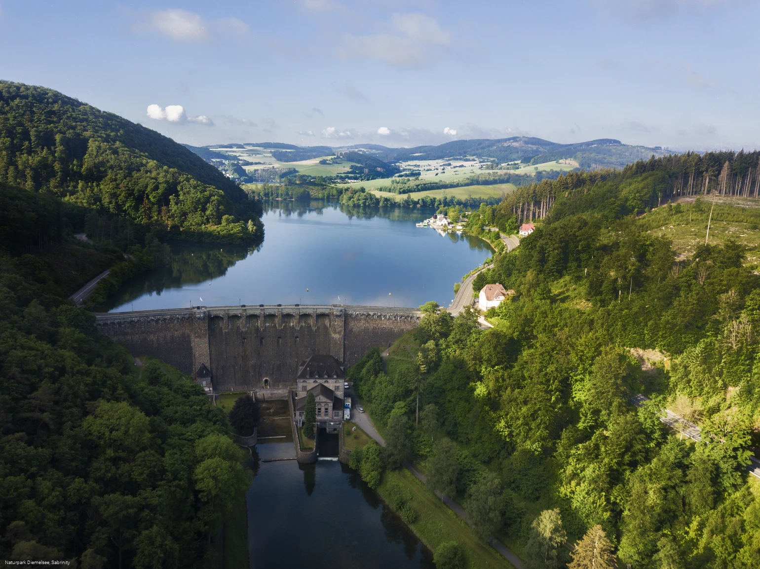 Diemelsee Staumauer von oben