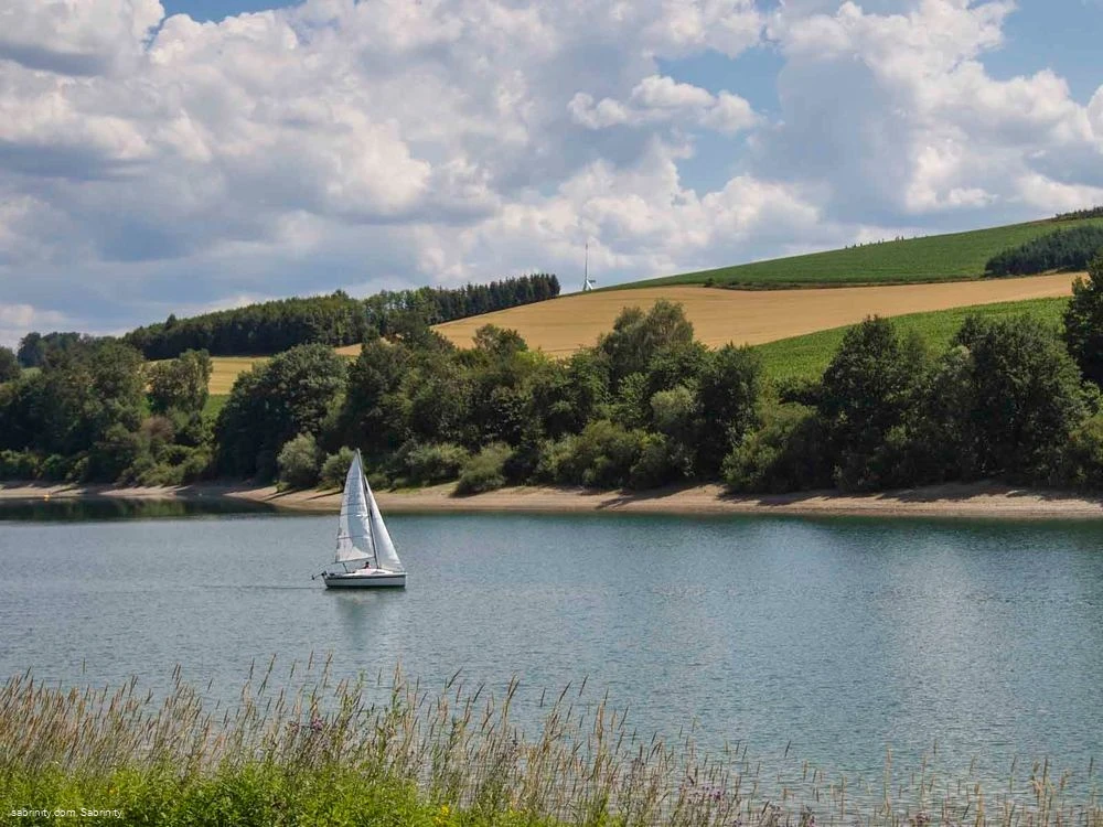 Segeln am Hennesee